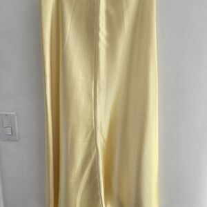 Elegant Yello Women's Skirt